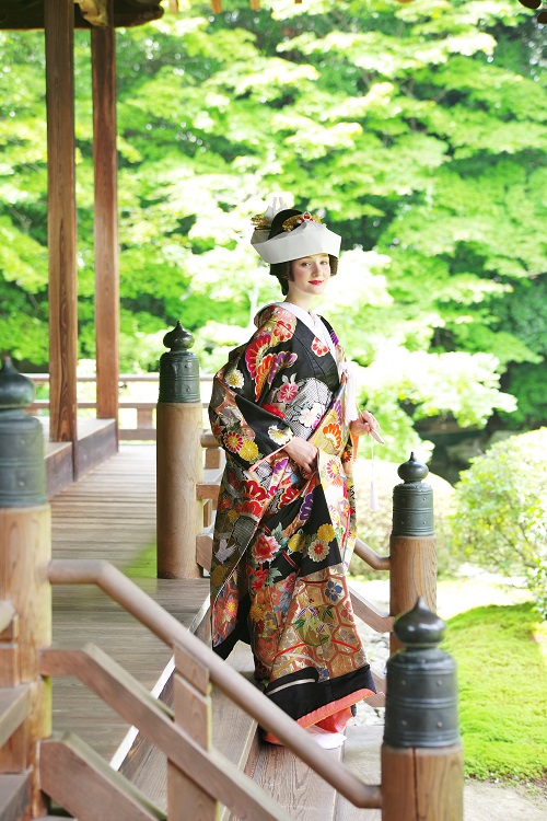 豪華振袖 駒刺繍 鳳凰吉祥菊花文 金彩 逸品 お見合い 結婚式の出席 