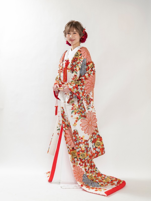 アンティーク 付け下げ 金駒刺繍 刺繍 乱菊 牡丹 菊 松着物 085w d 浅黒い 