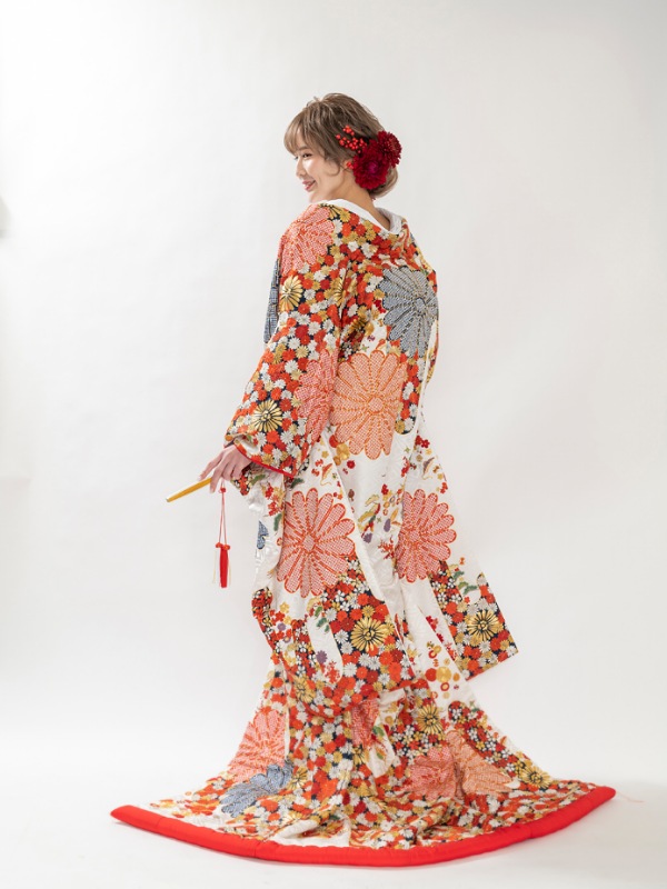 色打掛「手刺繍 壺垂菊花宝尽くし」TANAN丹庵 京都結婚式 - TANAN 丹庵