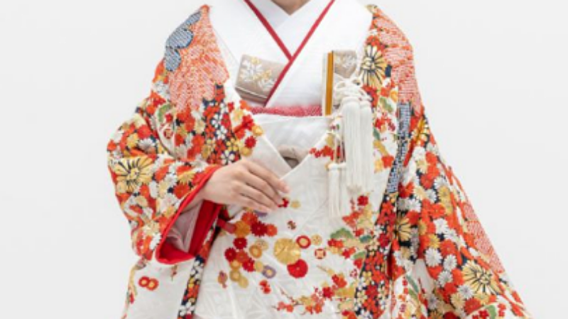 色打掛 壺垂菊花宝尽し 白地文  Wedding kimono TANAN丹庵